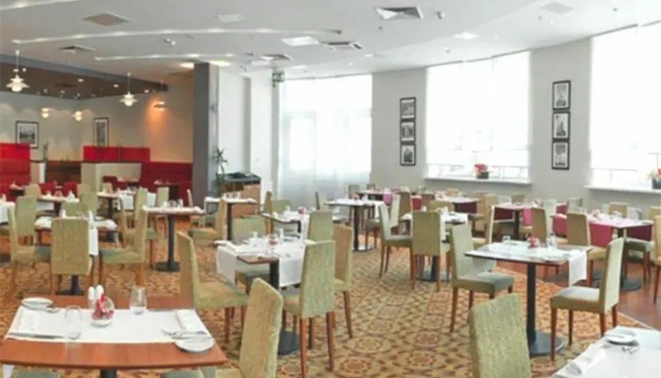 هتل هالیدی این مسکو لسنایا